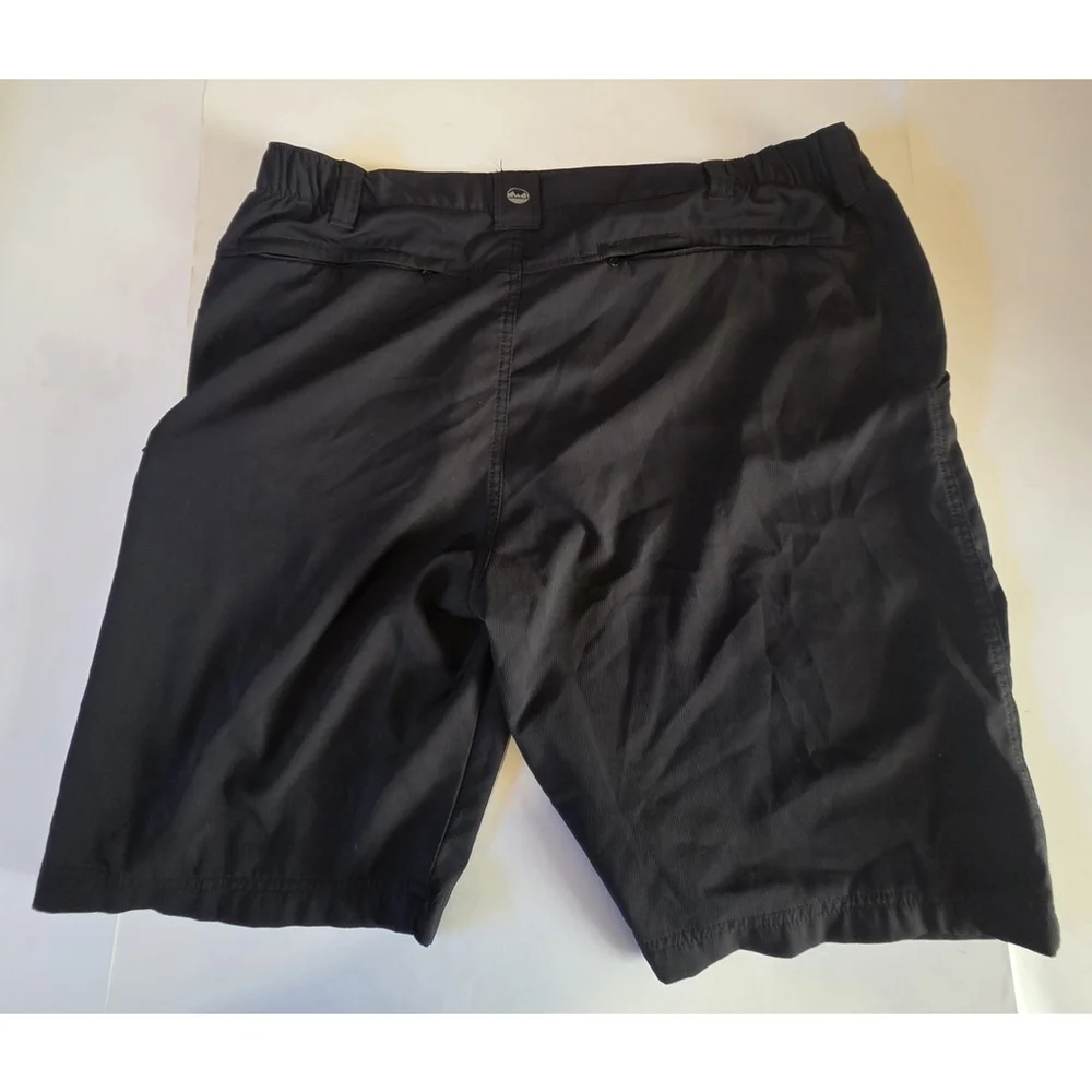 Men’s 42 Wrangler Outdoors Performance Black Zip Cargo Shorts Lightweight 10